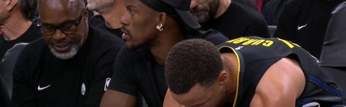 PG电子-久违了！吉米·巴特勒自受伤后首次出现在球队替补席 便装观战