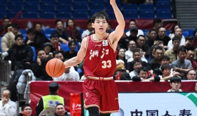 PG电子登录入口-郭艾伦伤停12场！浙江双杀广州换帅后10战8胜 徐昕狂送6帽