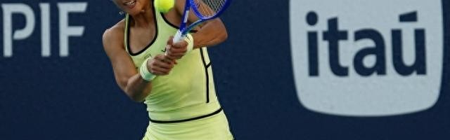 PG电子-红土本是优势赛道，郑钦文退赛斯图加特保分压力陡增，三线突围成唯一出路|罗马|WTA500|北美阳光双赛|伤病|赛季_新浪体育_新浪新闻