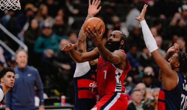 PG电子官方网站-6连胜重返前十！哈登36+7+9罚球20中18 小卡伤停快船险胜奇才